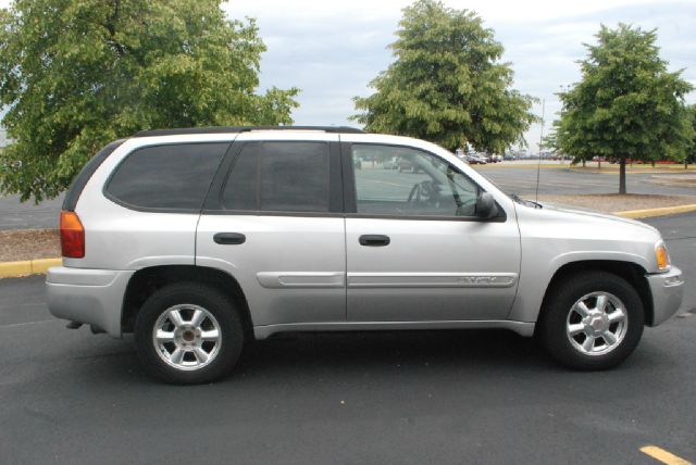 2005 GMC Envoy 4x4 Crew Cab LE
