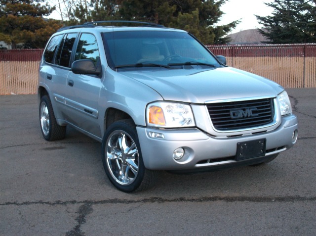 2005 GMC Envoy 4x4 Crew Cab LE