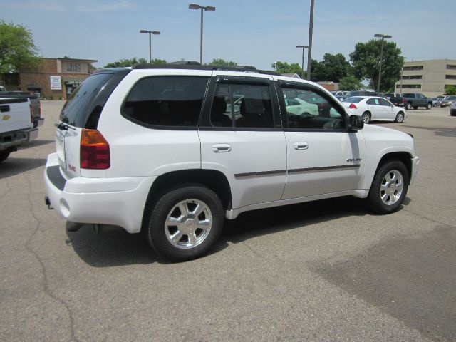 2006 GMC Envoy Wagon SE