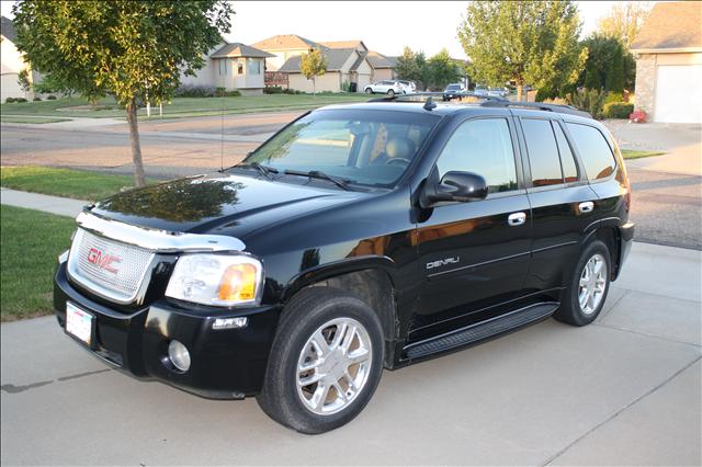 2006 GMC Envoy EX Sedan 4D