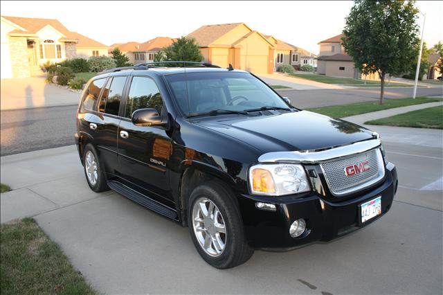 2006 GMC Envoy EX Sedan 4D