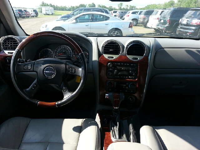 2006 GMC Envoy LS 2500hd CREW CAB 4X4 Diesel