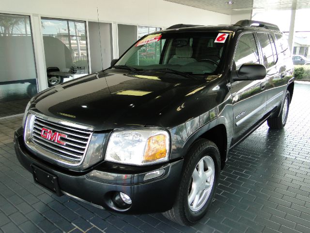 2006 GMC Envoy LS 2500hd CREW CAB 4X4 Diesel