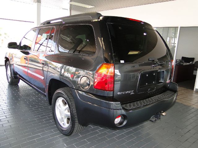 2006 GMC Envoy LS 2500hd CREW CAB 4X4 Diesel