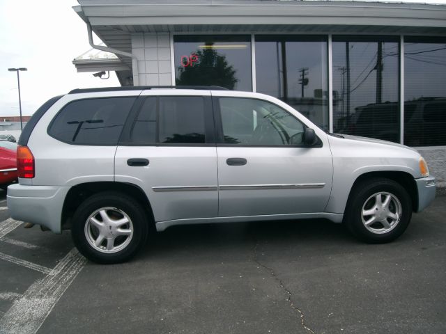 2007 GMC Envoy L.T. 4-w.d. 5.3L