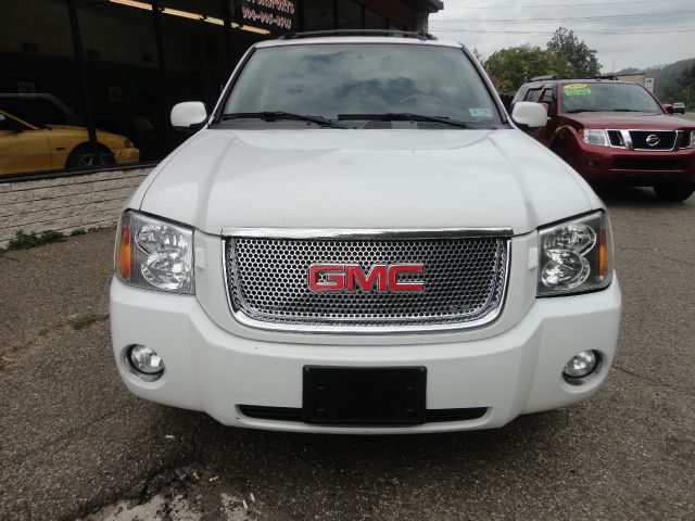 2007 GMC Envoy LS 2500hd CREW CAB 4X4 Diesel
