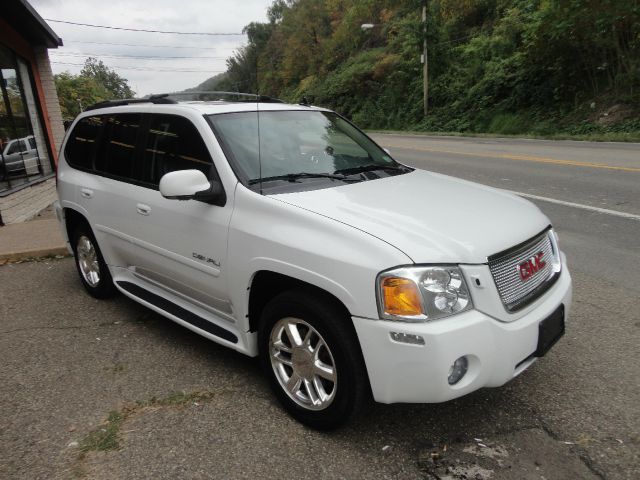 2007 GMC Envoy LS 2500hd CREW CAB 4X4 Diesel