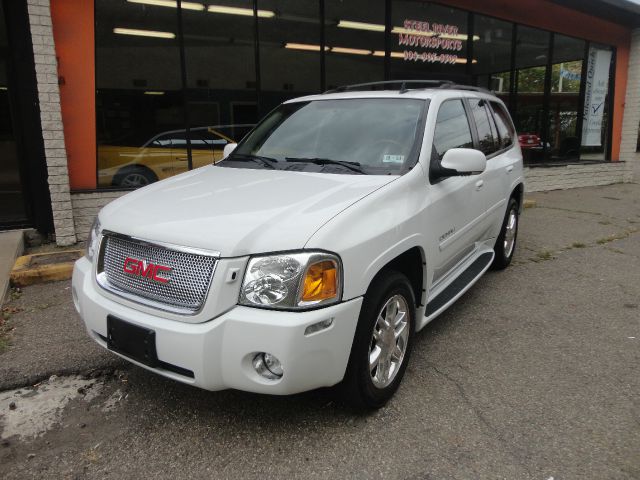 2007 GMC Envoy LS 2500hd CREW CAB 4X4 Diesel