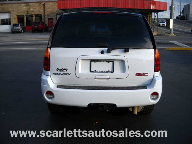 2007 GMC Envoy Reg Cab 124 WB SLT