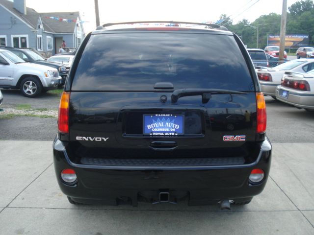 2008 GMC Envoy LS 2500hd CREW CAB 4X4 Diesel