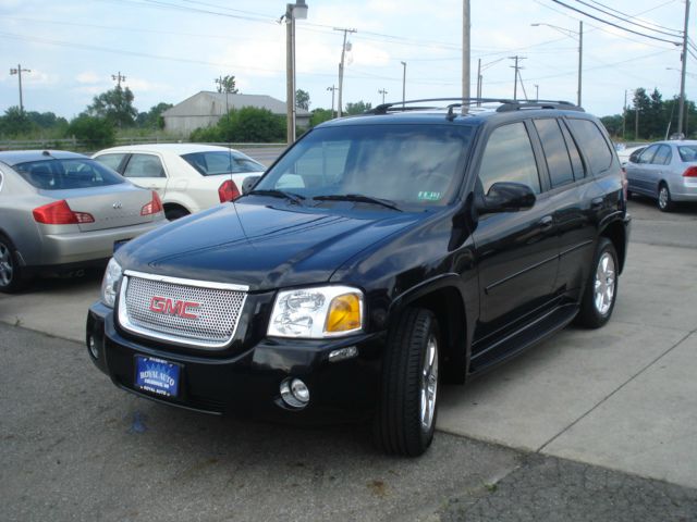 2008 GMC Envoy LS 2500hd CREW CAB 4X4 Diesel