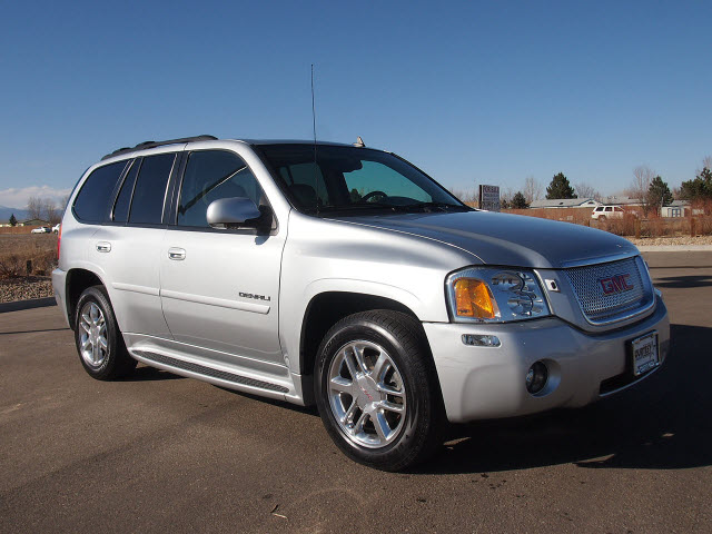 2009 GMC Envoy EX Sedan 4D
