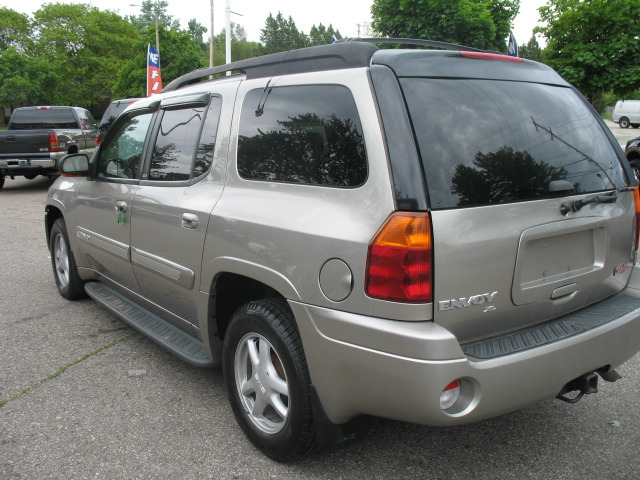2002 GMC Envoy XL LS 2500 HD