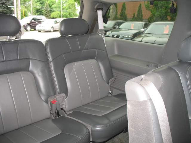 2002 GMC Envoy XL LS 2500 HD