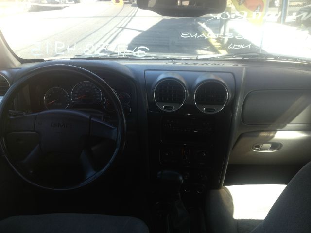 2002 GMC Envoy XL LS 2500 HD