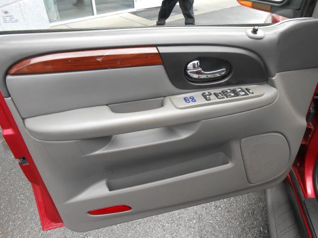 2003 GMC Envoy XL LS 2500hd CREW CAB 4X4 Diesel