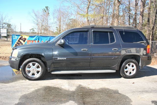 2003 GMC Envoy XL LS 2500hd CREW CAB 4X4 Diesel