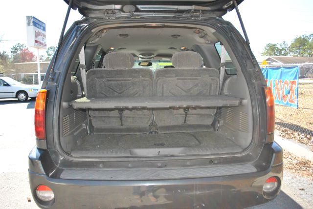 2003 GMC Envoy XL LS 2500hd CREW CAB 4X4 Diesel