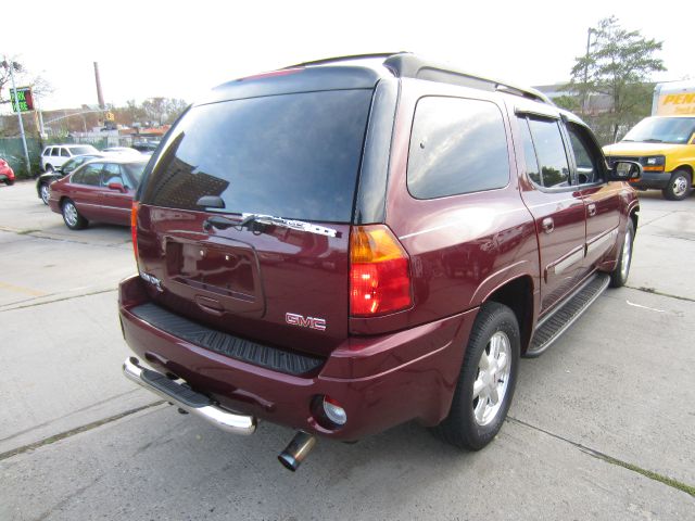 2004 GMC Envoy XL LS 2500 HD