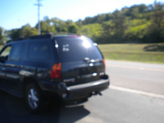2004 GMC Envoy XL LS 2500 HD