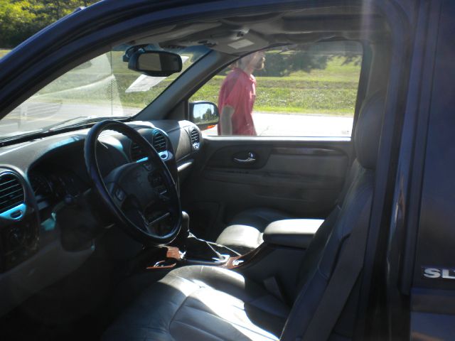 2004 GMC Envoy XL LS 2500 HD