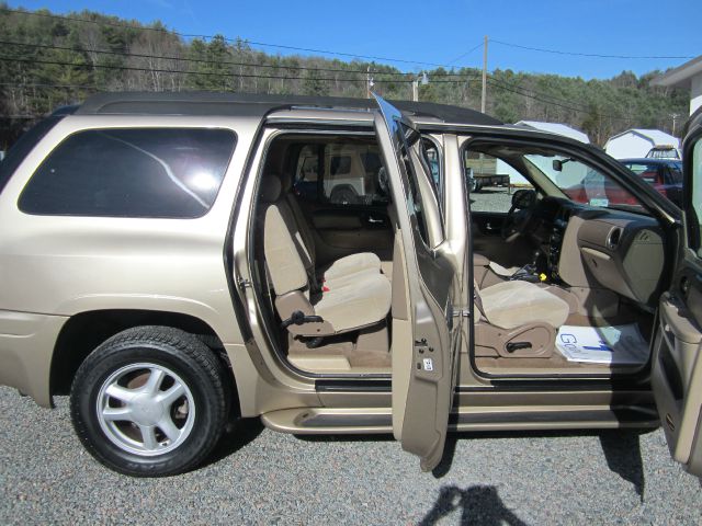 2004 GMC Envoy XL LS 2500 HD