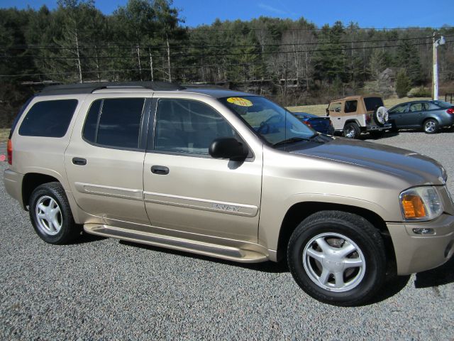 2004 GMC Envoy XL LS 2500 HD