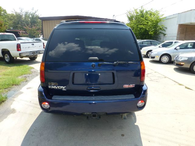 2004 GMC Envoy XL LS 2500hd CREW CAB 4X4 Diesel