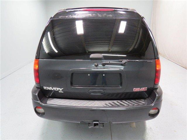 2004 GMC Envoy XL GXP