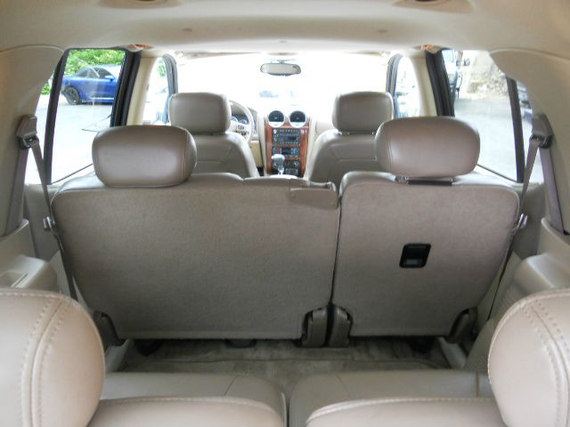 2004 GMC Envoy XL LS 2500 HD