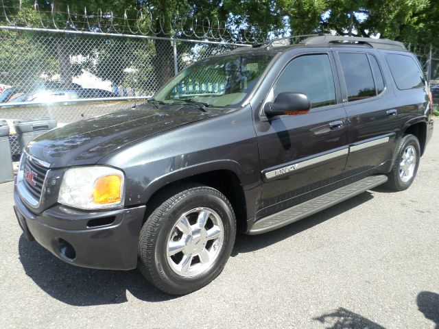 2004 GMC Envoy XL 4dr 2.9L Twin Turbo AWD SUV