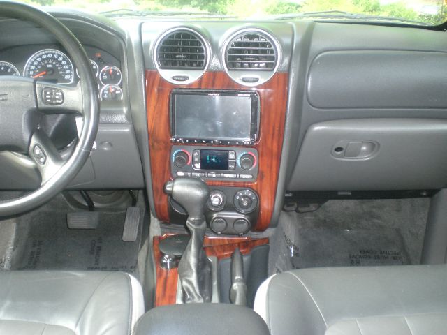 2004 GMC Envoy XL AWD 4dr Auto SE Ltd Avail