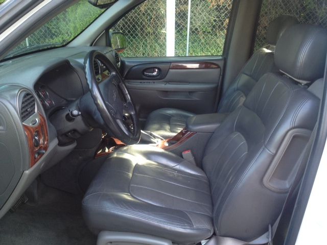 2004 GMC Envoy XL LS 2500 HD