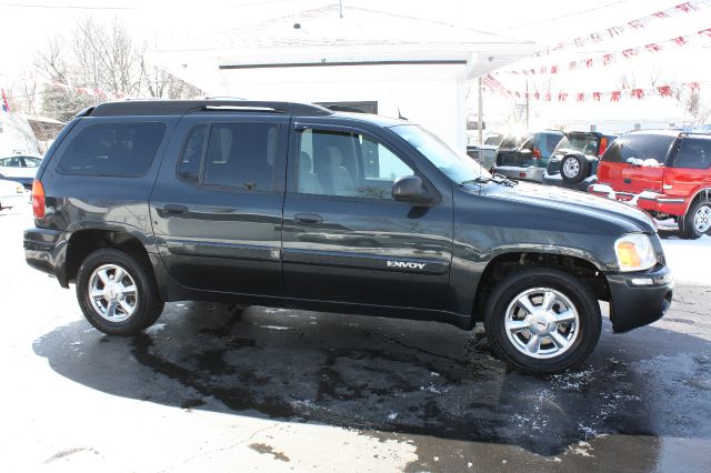 2004 GMC Envoy XL LS 2500 HD