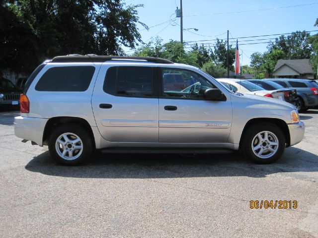 2004 GMC Envoy XL LS 2500hd CREW CAB 4X4 Diesel