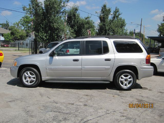 2004 GMC Envoy XL LS 2500hd CREW CAB 4X4 Diesel