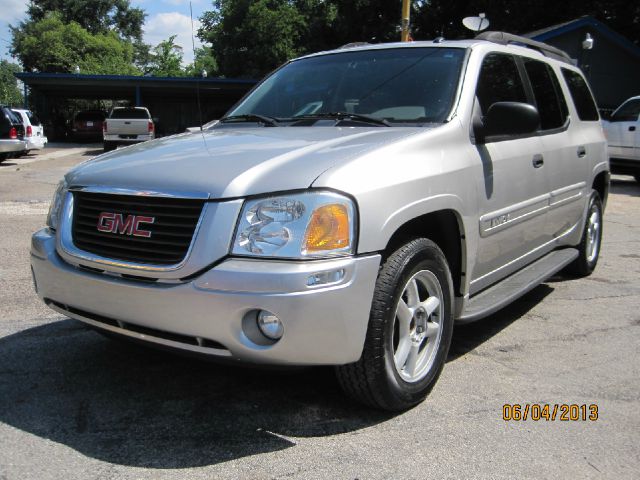 2004 GMC Envoy XL LS 2500hd CREW CAB 4X4 Diesel