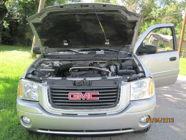2004 GMC Envoy XL LS 2500hd CREW CAB 4X4 Diesel