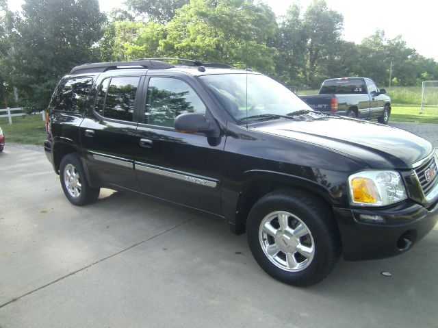 2005 GMC Envoy XL 4dr 2.9L Twin Turbo AWD SUV