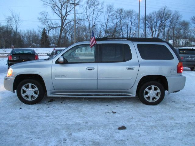 2005 GMC Envoy XL LS 2500hd CREW CAB 4X4 Diesel