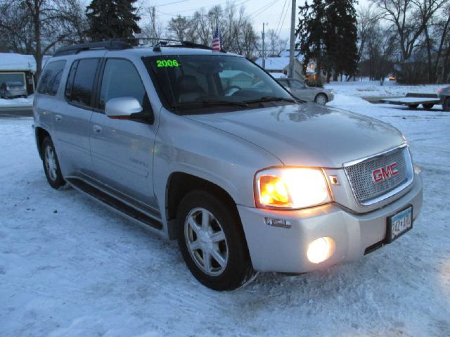 2005 GMC Envoy XL LS 2500hd CREW CAB 4X4 Diesel
