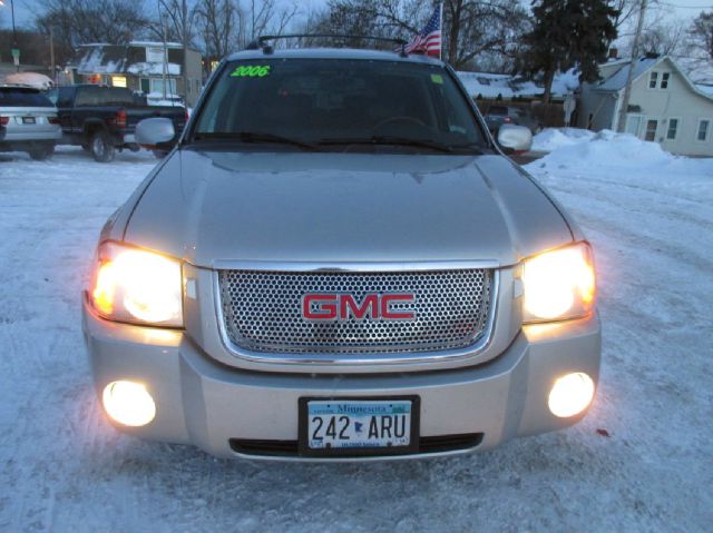 2005 GMC Envoy XL LS 2500hd CREW CAB 4X4 Diesel