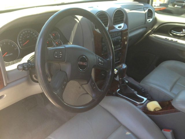 2005 GMC Envoy XL LS 2500 HD