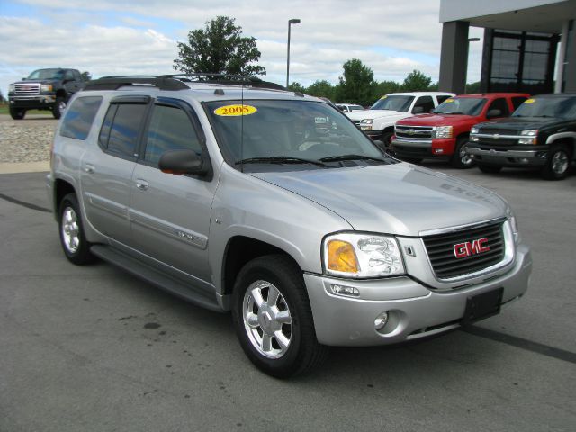 2005 GMC Envoy XL LS 2500 HD