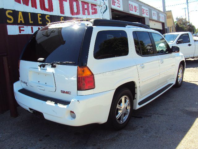 2005 GMC Envoy XL LS 2500hd CREW CAB 4X4 Diesel
