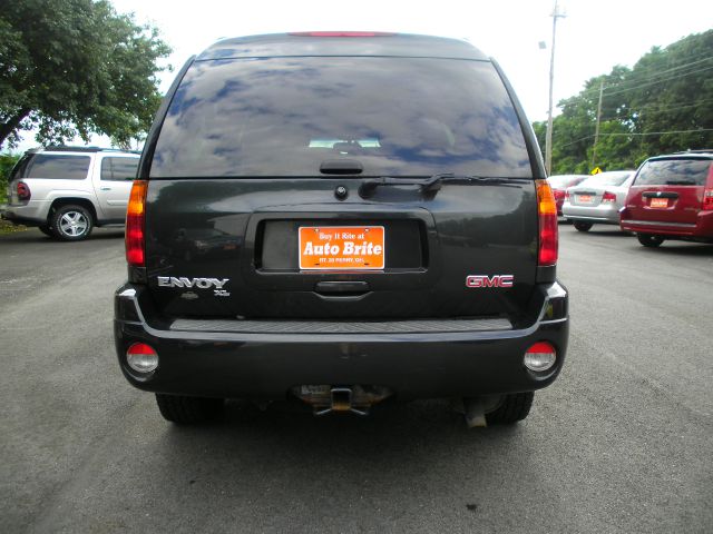 2005 GMC Envoy XL LS 2500 HD