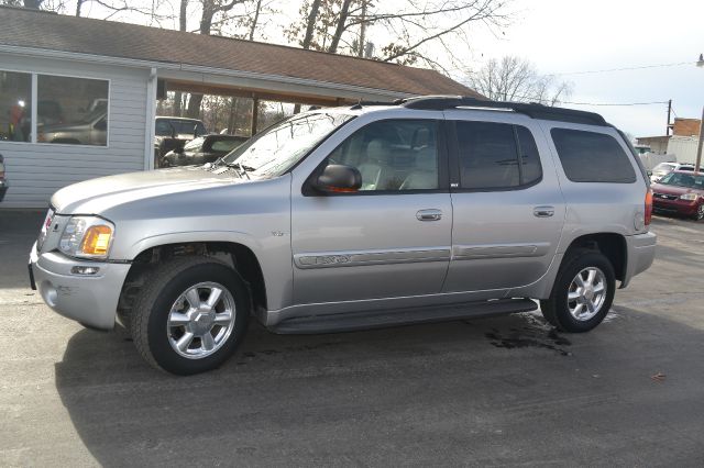 2005 GMC Envoy XL LS 2500 HD