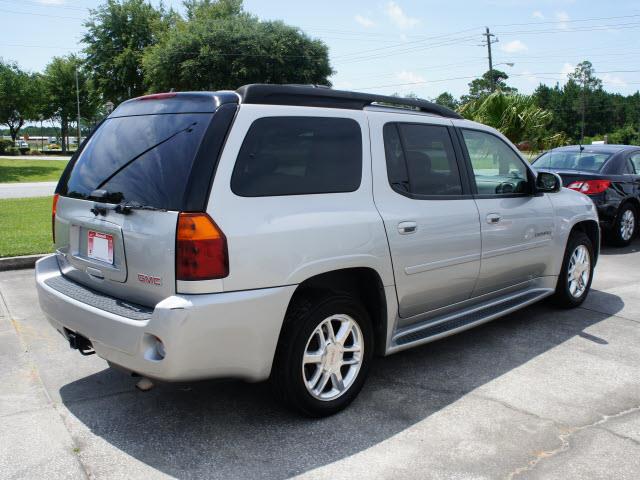 2006 GMC Envoy XL EX Sedan 4D