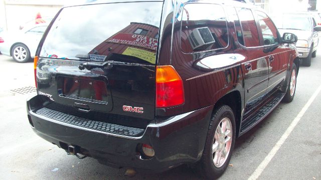 2006 GMC Envoy XL LS 2500hd CREW CAB 4X4 Diesel