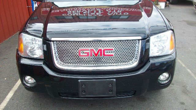 2006 GMC Envoy XL LS 2500hd CREW CAB 4X4 Diesel